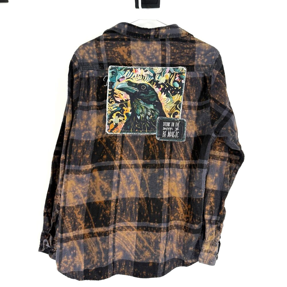 Angry Minnow Women's Bleached Flannel Plaid Spooky Drink in the Moon Raven Sz L